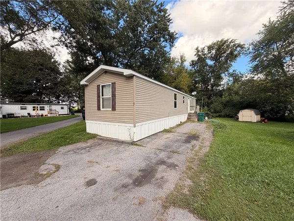 $52,000 | 7 Crystal Lane, Batavia, NY 14020