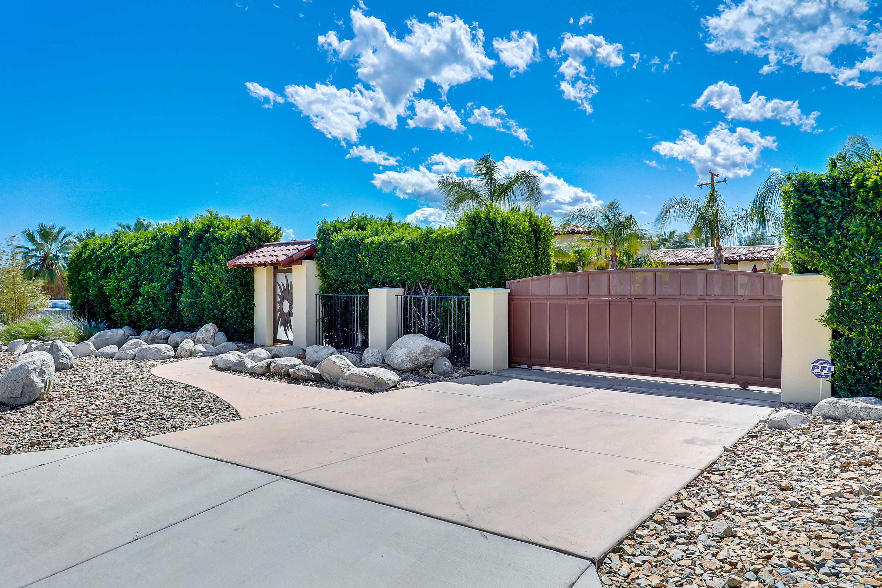 695 West Racquet Club Road Palm Springs, CA 92262 - Photo 3 of 39 RacquetClubW695#1.jpg