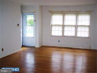 117 Colfax Road Newark, DE 19713 - Photo 3 of 10 Living Room