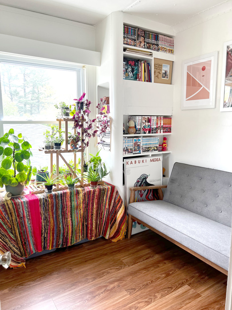 1108 West Daniel Street Champaign, IL 61821 - Photo 28 of 55 a living room with furniture cabinets and a window