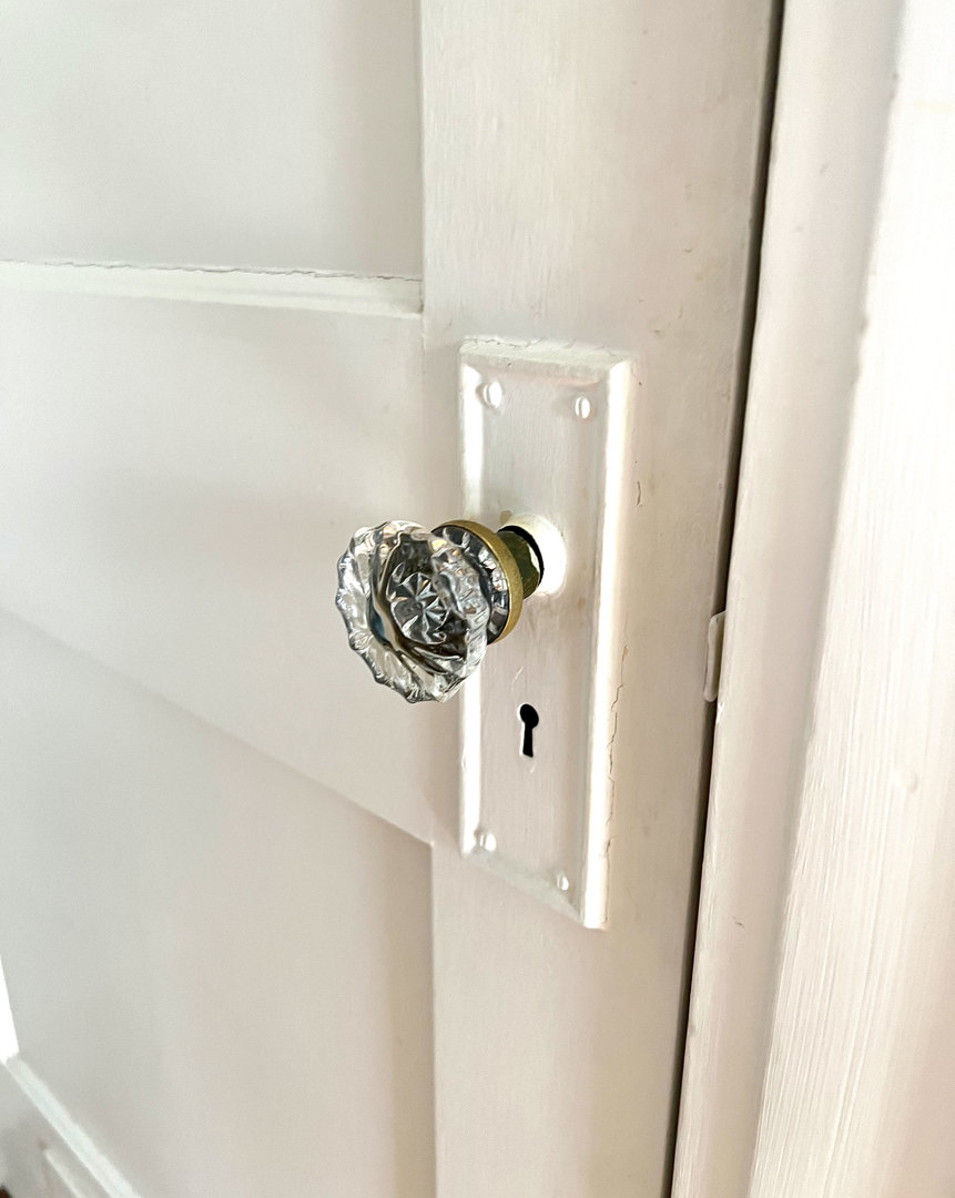 1108 West Daniel Street Champaign, IL 61821 - Photo 32 of 55 a close view of a utility room with a window