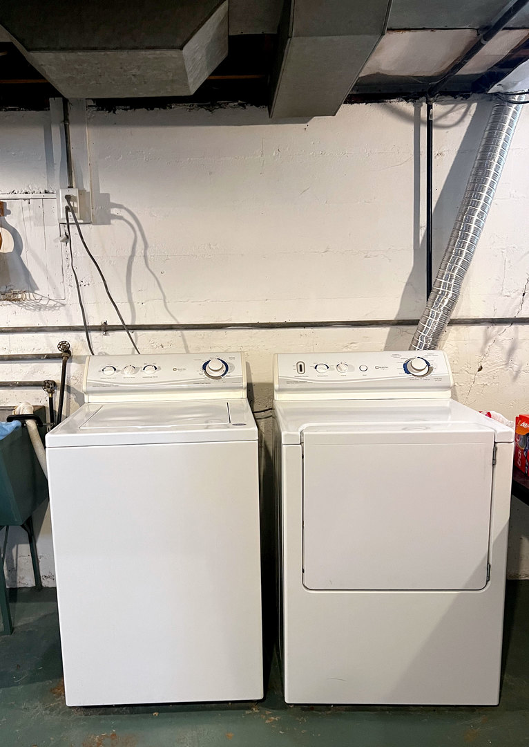 1108 West Daniel Street Champaign, IL 61821 - Photo 37 of 55 a utility room with dryer and washer