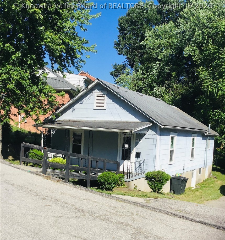 1004 Oakmont Road Charleston, WV 25314 - Photo 1 of 13 Gallery Image 1