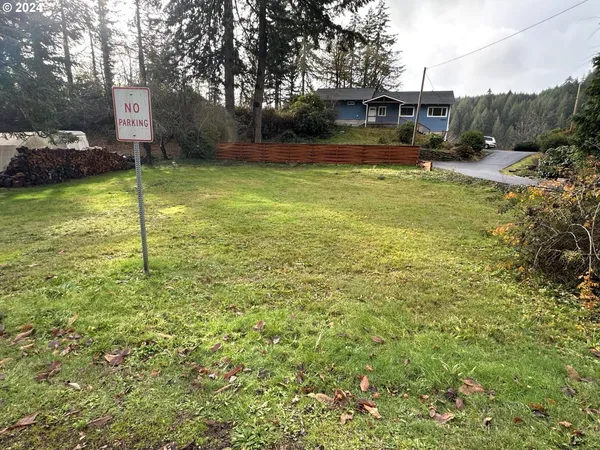 $132,000 | 10887 East Mapleton Road, Mapleton, OR 97453