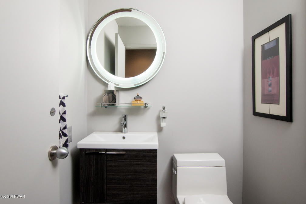 133 Hay Road Milford, PA 18337 - Photo 18 of 38 Half bath on Main floor