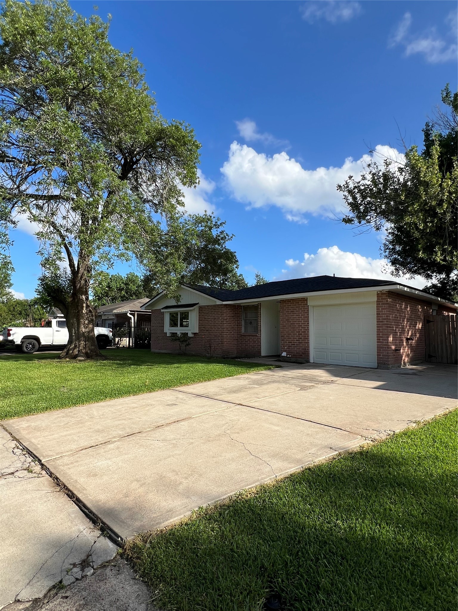 5023 Ridgestone Street Houston, TX 77053 - Photo 2 of 21