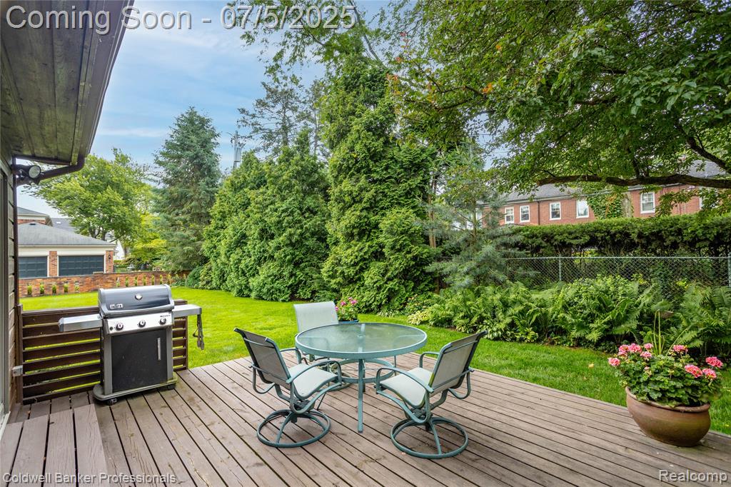 17 Colonial Road Grosse Pointe Shores, MI 48236 - Photo 42 of 50 Gallery Image 42