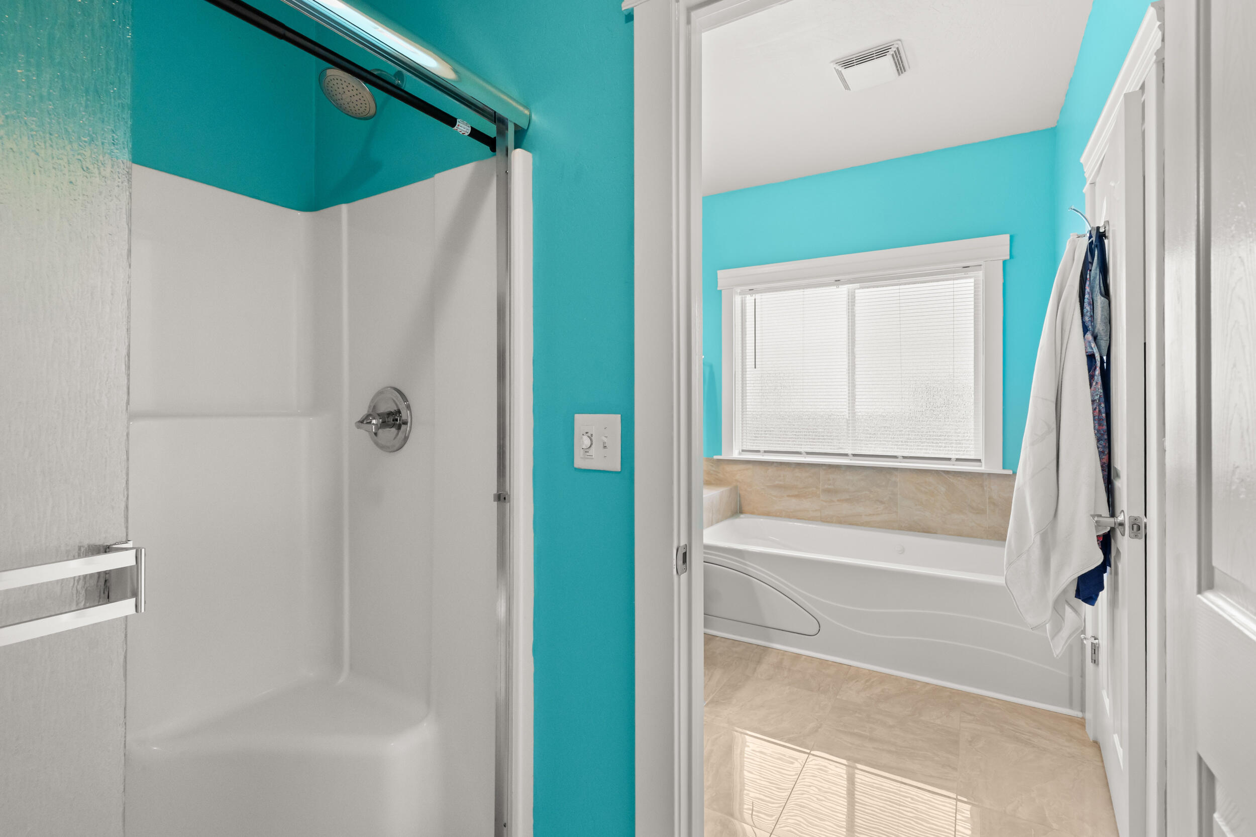 1227 Lithia Way Talent, OR 97540 - Photo 19 of 37 a bathroom with a shower
