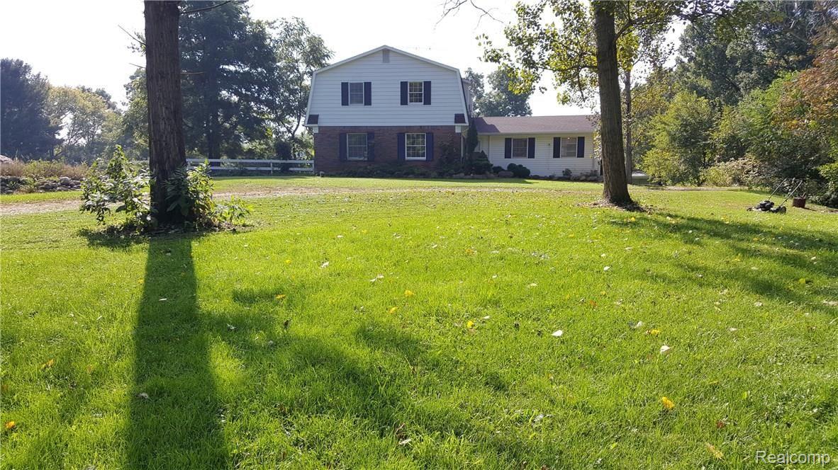 5299 Jewell Road Howell, MI 48843 - Photo 7 of 28 20161004_115051.jpg