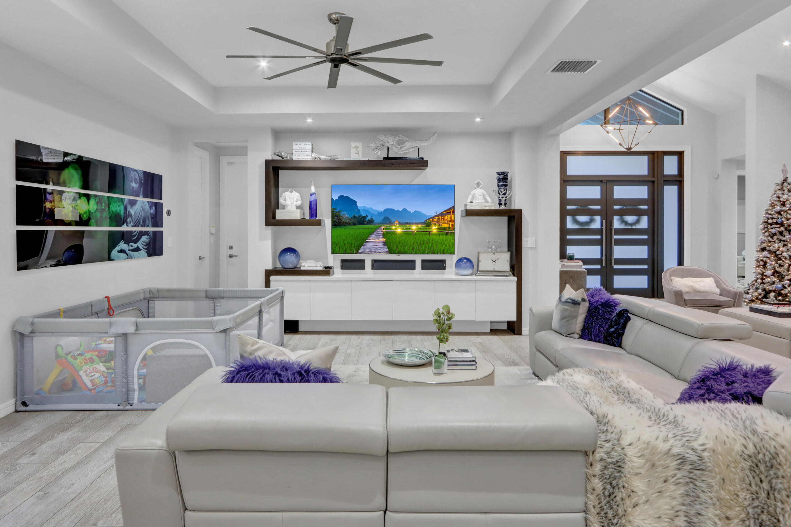 5789 Hamilton Way Boca Raton, FL 33496 - Photo 13 of 44 Family Room