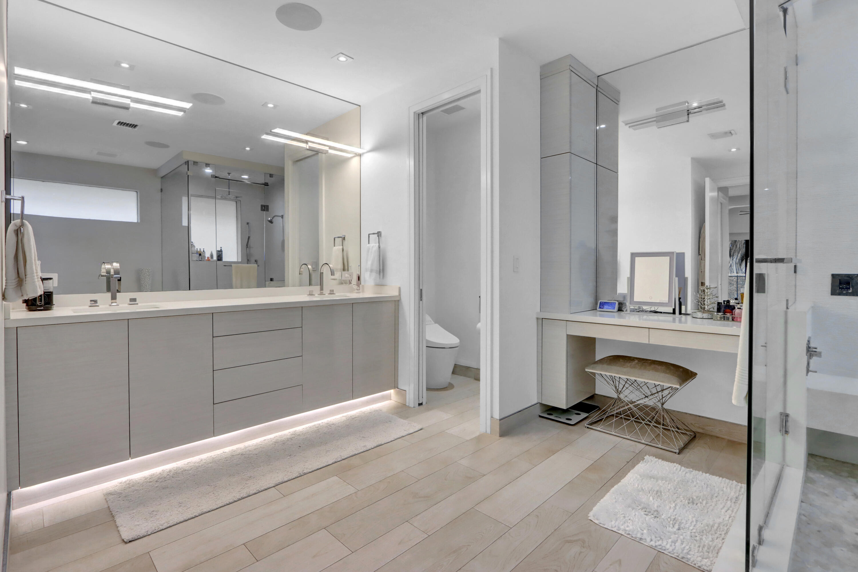 5789 Hamilton Way Boca Raton, FL 33496 - Photo 18 of 44 Primary Bathroom - 1