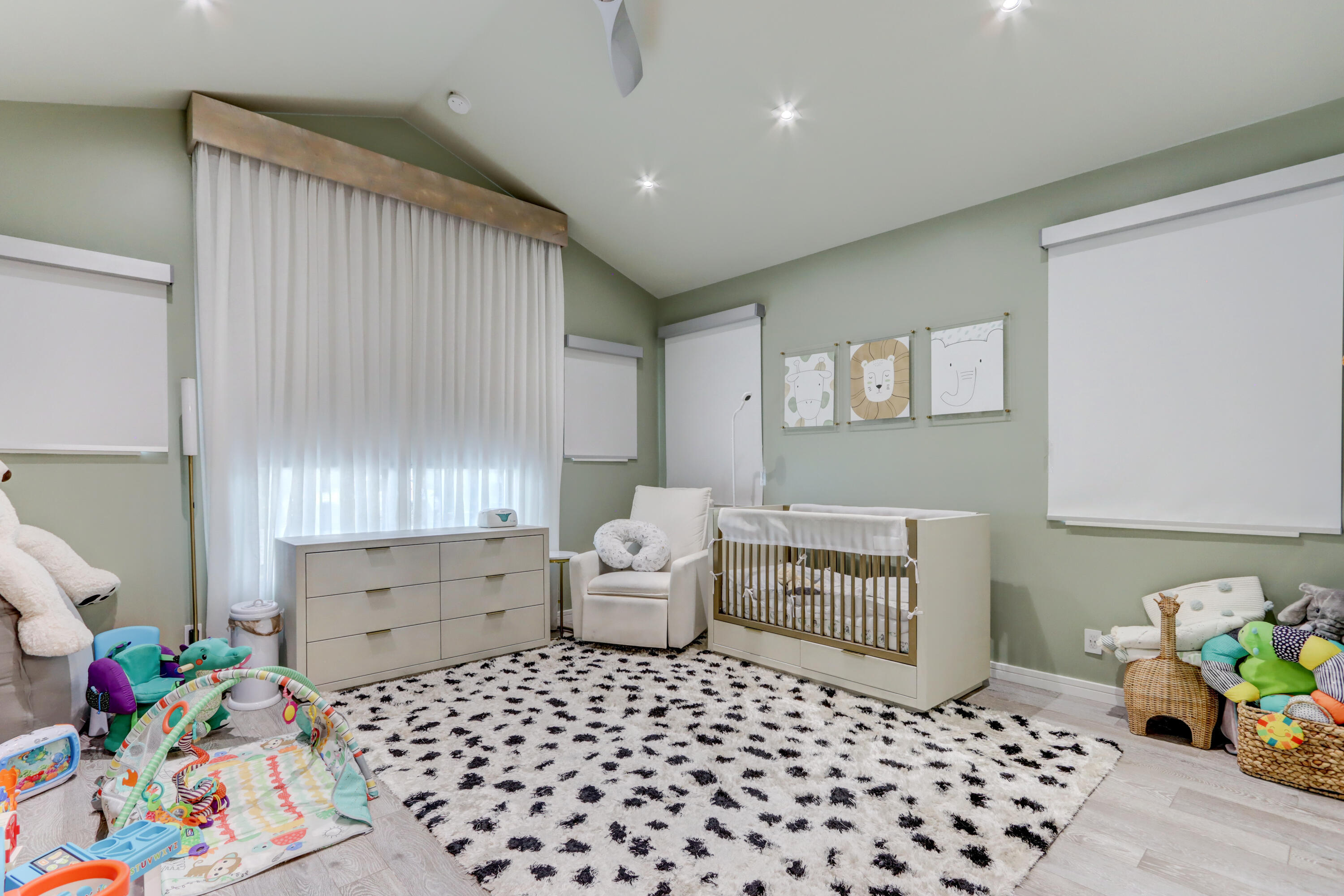 5789 Hamilton Way Boca Raton, FL 33496 - Photo 20 of 44 Bedroom 2