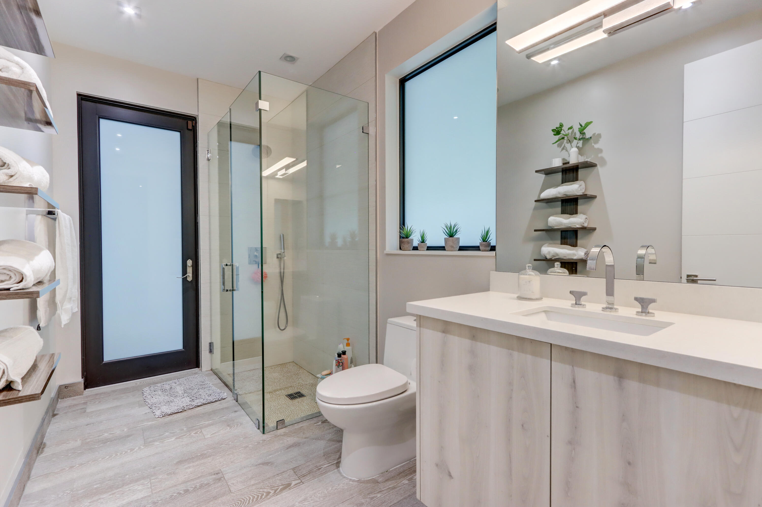 5789 Hamilton Way Boca Raton, FL 33496 - Photo 23 of 44 Bathroom 3