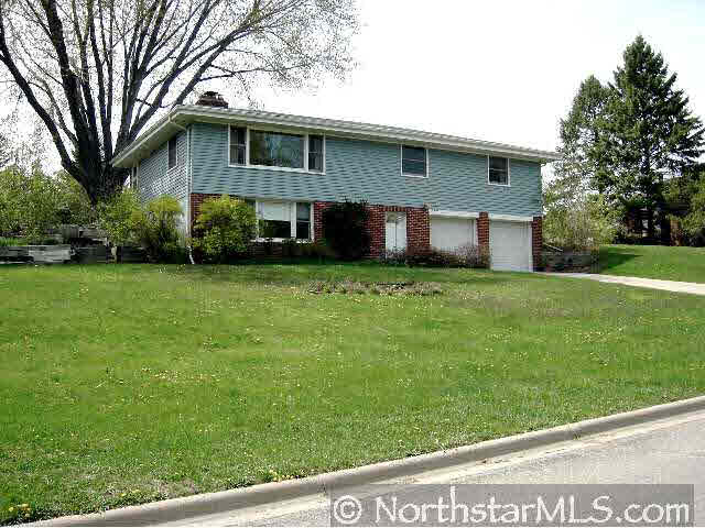 8244 Kingslee Road Bloomington, MN 55438 - Photo 1 of 8