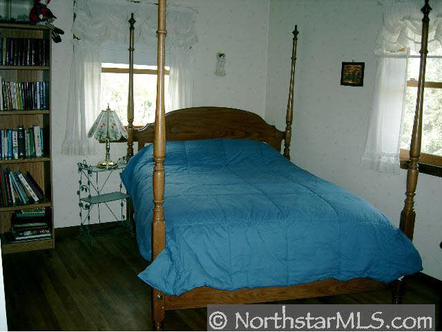 8244 Kingslee Road Bloomington, MN 55438 - Photo 6 of 8