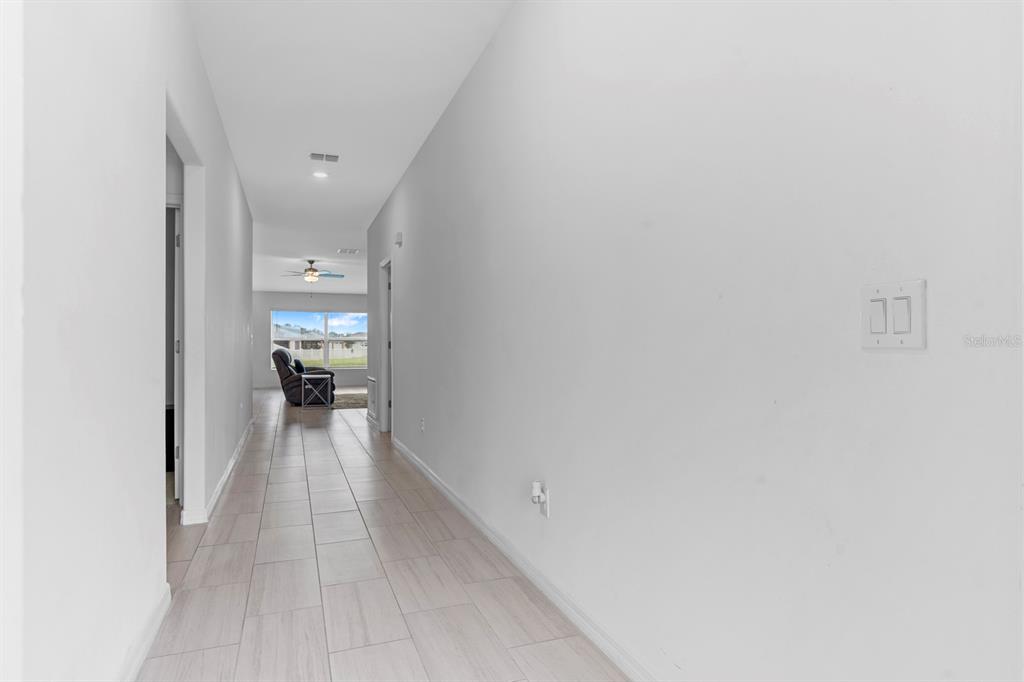 13124 Merlot Sunstone Cove Parrish, FL 34219 - Photo 16 of 45 a view of a room