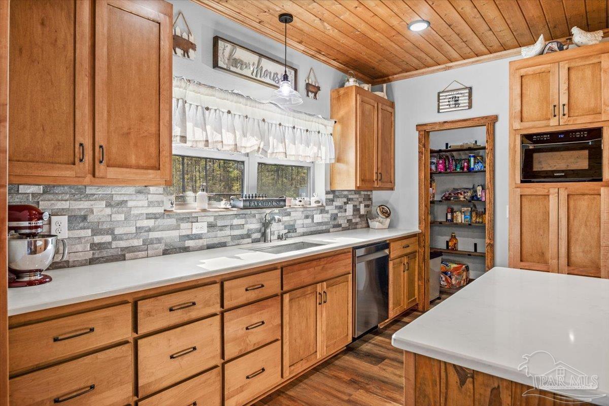 3351 Velor Road McDavid, FL 32568 - Photo 15 of 70