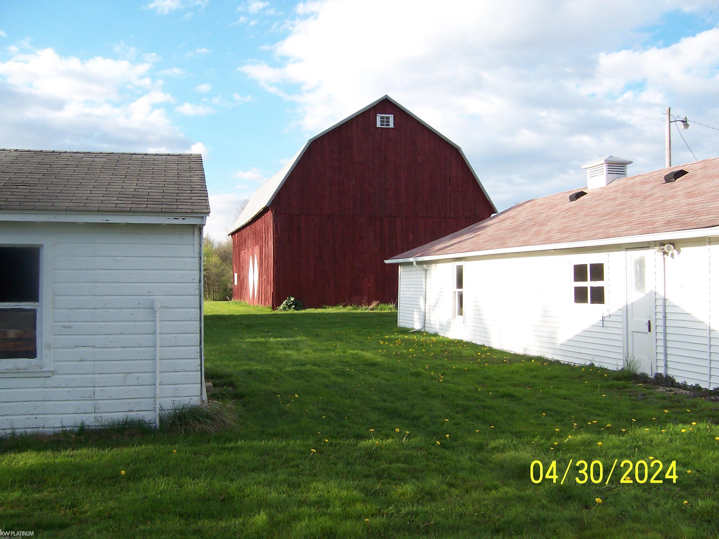 2595 Wales Center Road Goodells, MI 48027 - Photo 17 of 22 50132206-83a7d0d9-628e-47ef-9bce-134dae55fd0d.JPG