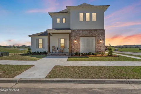 $553,999 | 400 Villager Avenue, Scott, LA 70583