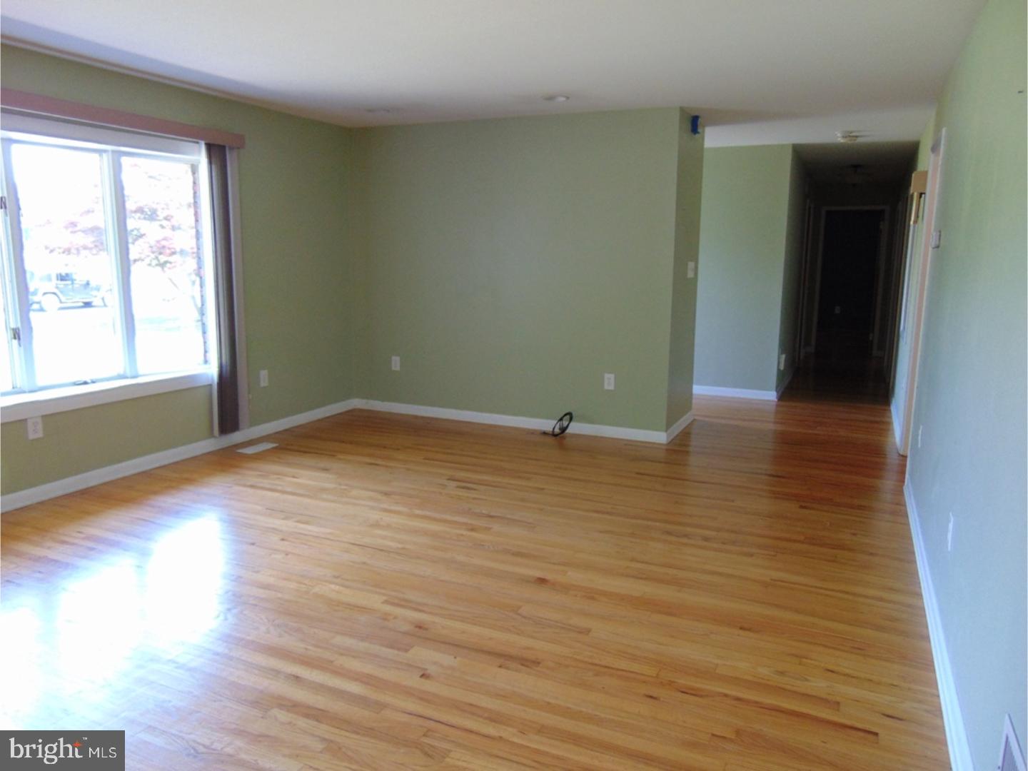 2143 Cooper Road Atco, NJ 08004 - Photo 3 of 24 Gallery Image 3