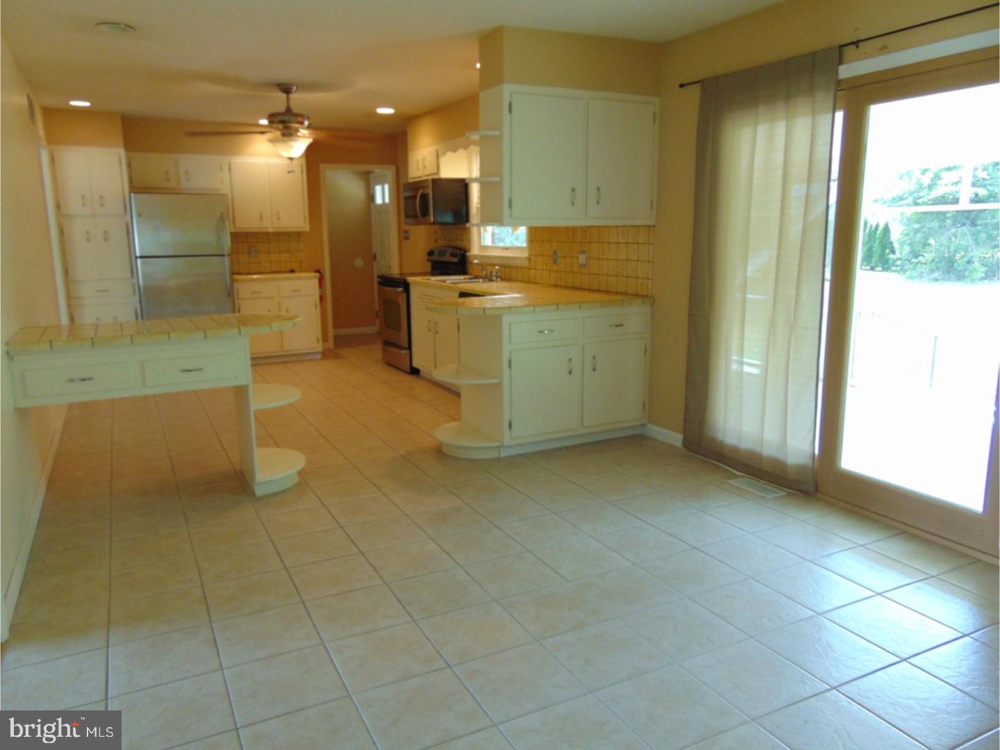 2143 Cooper Road Atco, NJ 08004 - Photo 7 of 24 Gallery Image 7