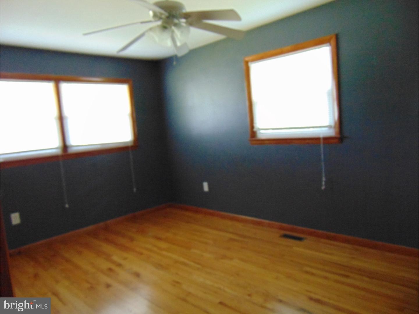 2143 Cooper Road Atco, NJ 08004 - Photo 9 of 24 Gallery Image 9