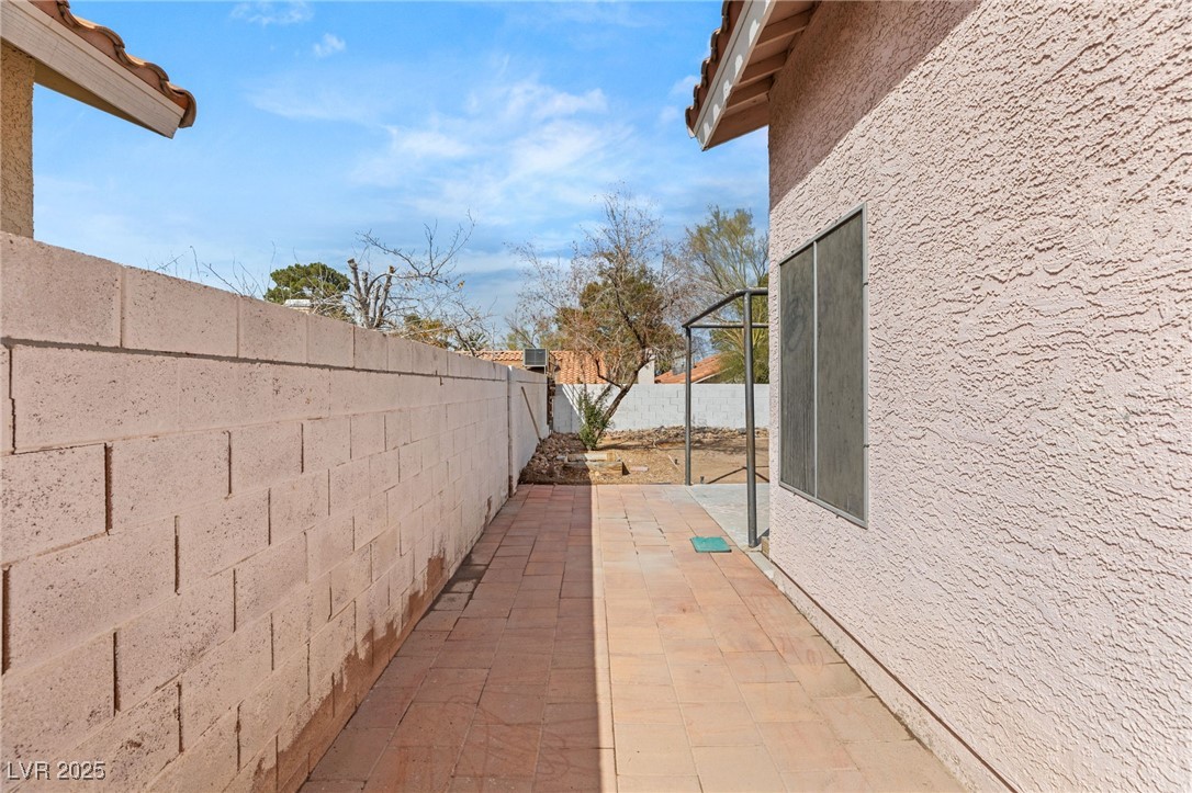 2802 Secret Canyon Road Henderson, NV 89074 - Photo 32 of 36