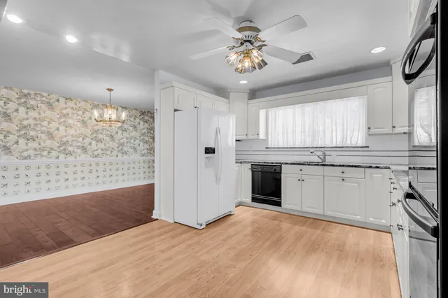 $389,000 | 206 Schoolhouse Lane, Wilmington, DE 19809