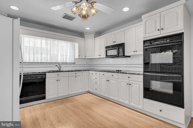 $389,000 | 206 Schoolhouse Lane, Wilmington, DE 19809