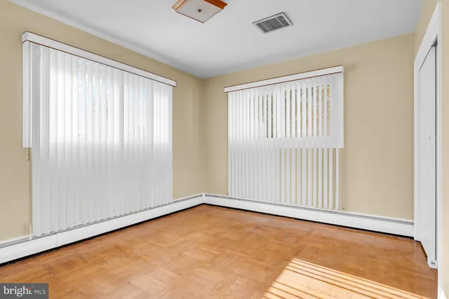 $389,000 | 206 Schoolhouse Lane, Wilmington, DE 19809