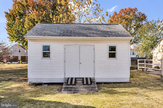 $389,000 | 206 Schoolhouse Lane, Wilmington, DE 19809