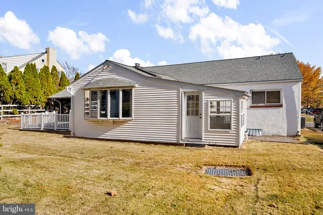 $389,000 | 206 Schoolhouse Lane, Wilmington, DE 19809