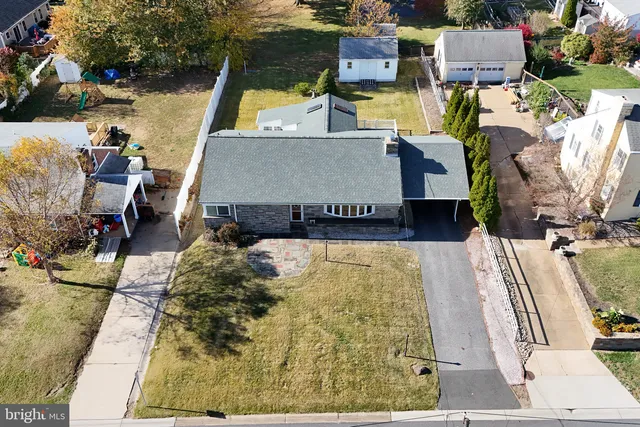 $389,000 | 206 Schoolhouse Lane, Wilmington, DE 19809