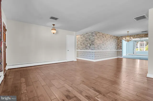 $389,000 | 206 Schoolhouse Lane, Wilmington, DE 19809