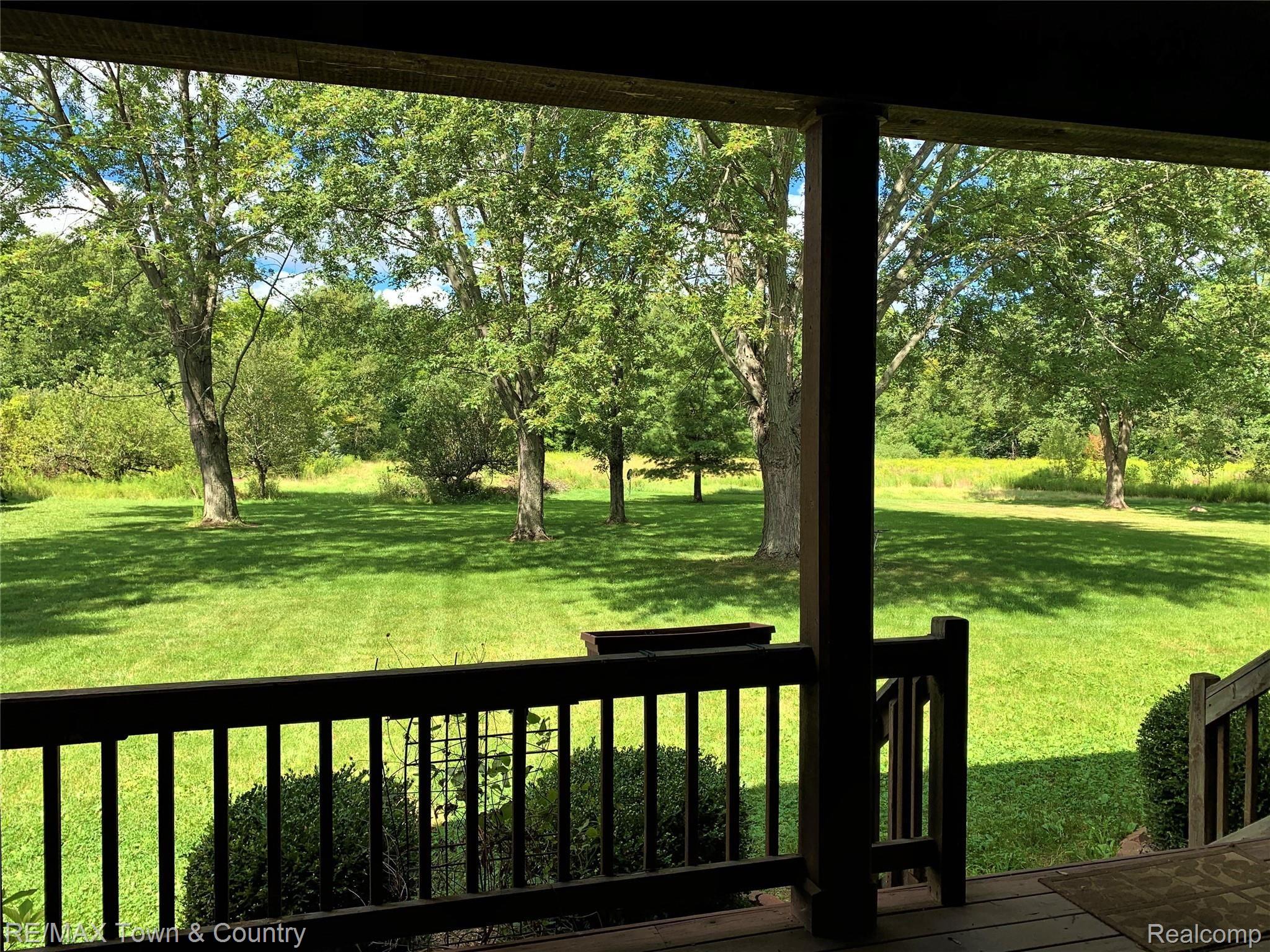 8215 Elms Road Flushing, MI 48433 - Photo 42 of 46 elms backyard2.jpg