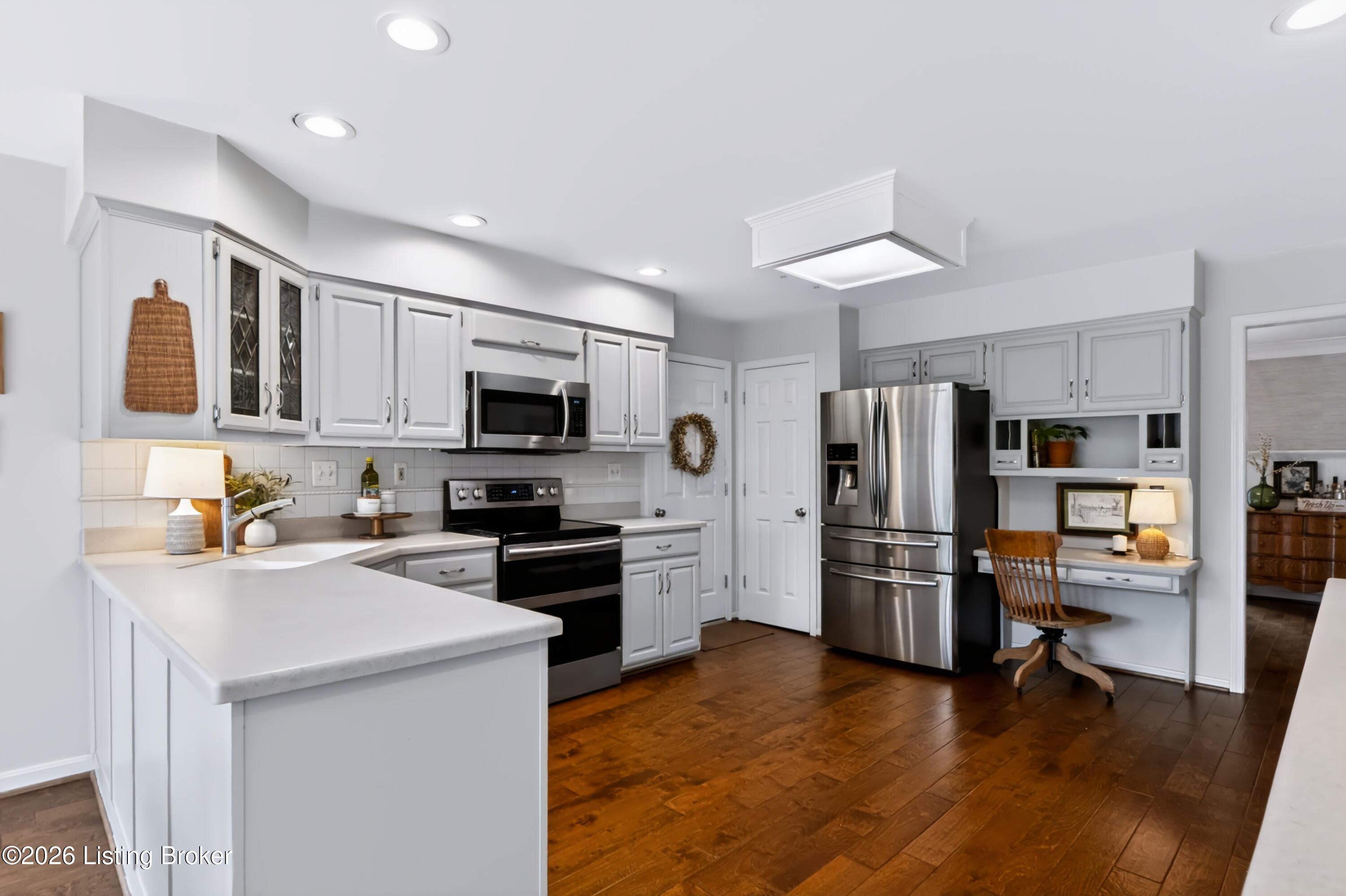 818 Foxgate Road Louisville, KY 40223 - Photo 13 of 62 818 Foxgate Road-13
