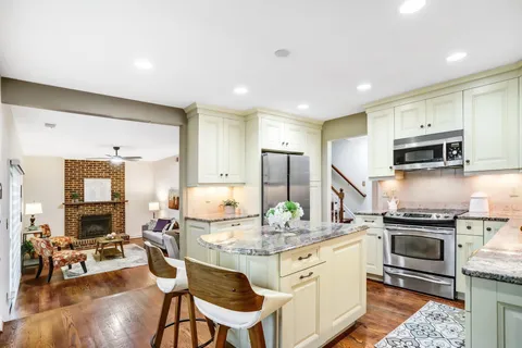 $795,000 | 302 Bostwick Lane, Gaithersburg, MD 20878