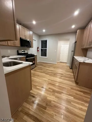 $2,390 | 20 Heckman Street, Phillipsburg, NJ 08865