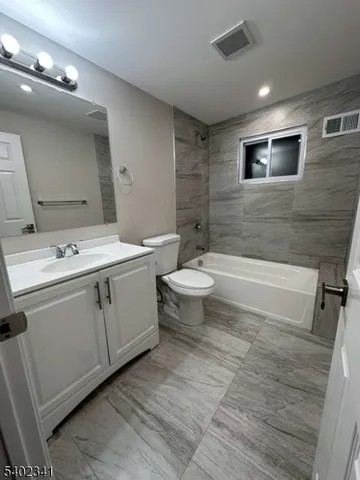 $2,390 | 20 Heckman Street, Phillipsburg, NJ 08865