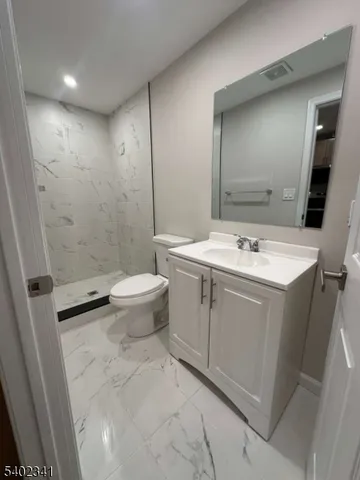 $2,390 | 20 Heckman Street, Phillipsburg, NJ 08865