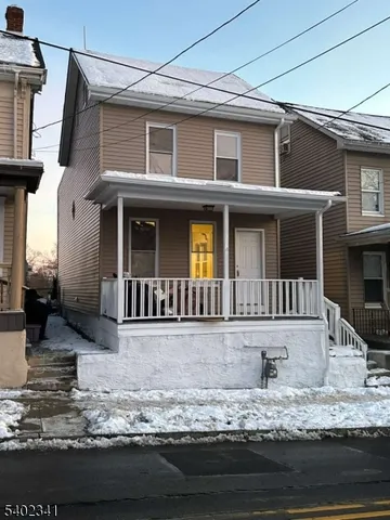 $2,390 | 20 Heckman Street, Phillipsburg, NJ 08865