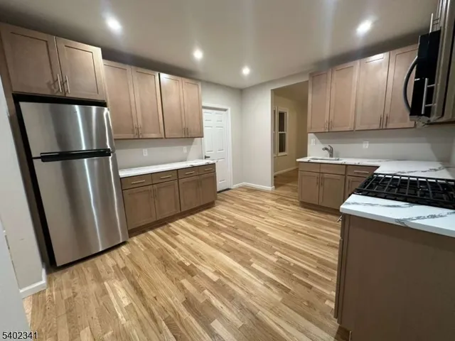 $2,390 | 20 Heckman Street, Phillipsburg, NJ 08865