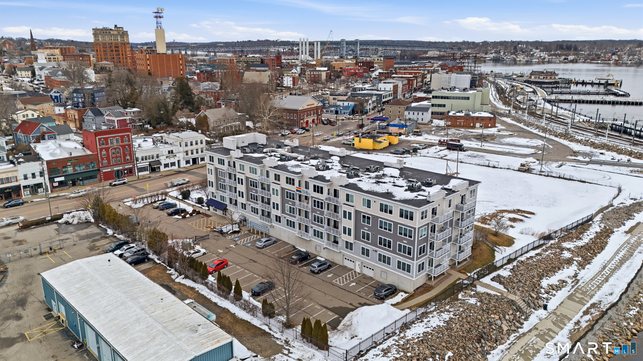 400 Bank Street, Unit 402 New London, CT 06320 - Photo 34 of 35 an aerial view of a city