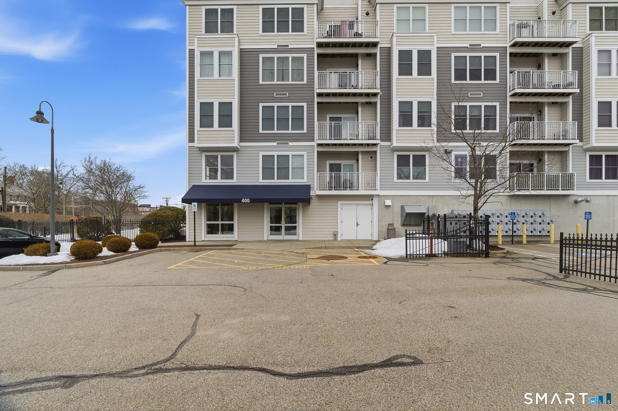 400 Bank Street, Unit 402 New London, CT 06320 - Photo 35 of 35 a view of a building with a street