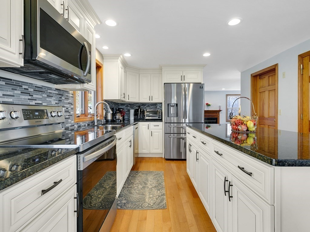 192 Boxford Road Haverhill, MA 01835 - Photo 4 of 26 Gallery Image 4