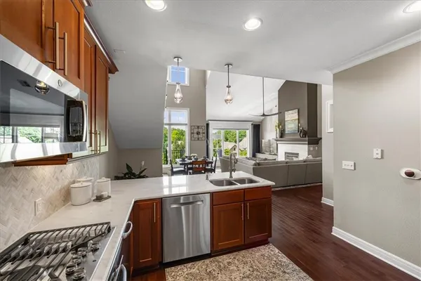 $610,000 | 10511 Mission Road, Unit 305, Leawood, KS 66206