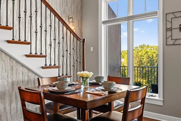 $610,000 | 10511 Mission Road, Unit 305, Leawood, KS 66206