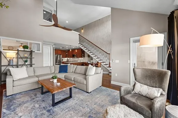$610,000 | 10511 Mission Road, Unit 305, Leawood, KS 66206