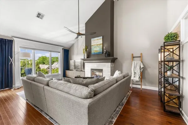 $610,000 | 10511 Mission Road, Unit 305, Leawood, KS 66206
