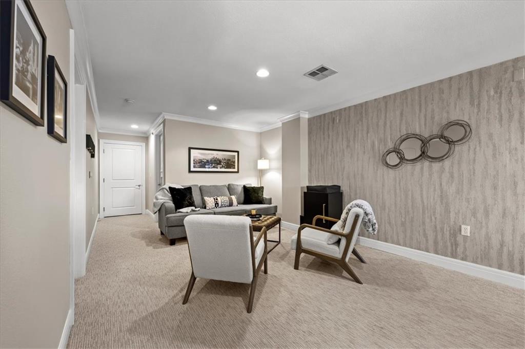 10511 Mission Road, Unit 305 Leawood, KS 66206 - Photo 23 of 40